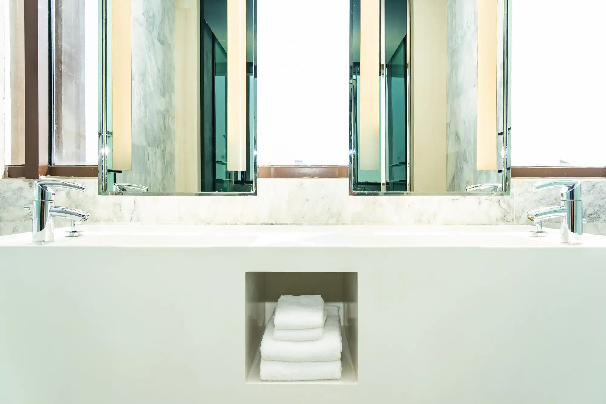 Les niches : bonne ou mauvaise idée pour votre salle de bain ?
